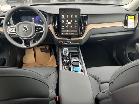 New 2026 Volvo XC60 B5 Plus w/ Protection Package Premier AWD/4WD image 24