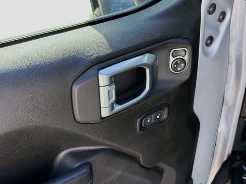 Used 2024 Jeep Wrangler Unlimited Sport AWD/4WD image 21