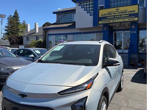 Used 2023 Chevrolet Bolt EUV LT w/ Driver Confidence Package FWD image 34