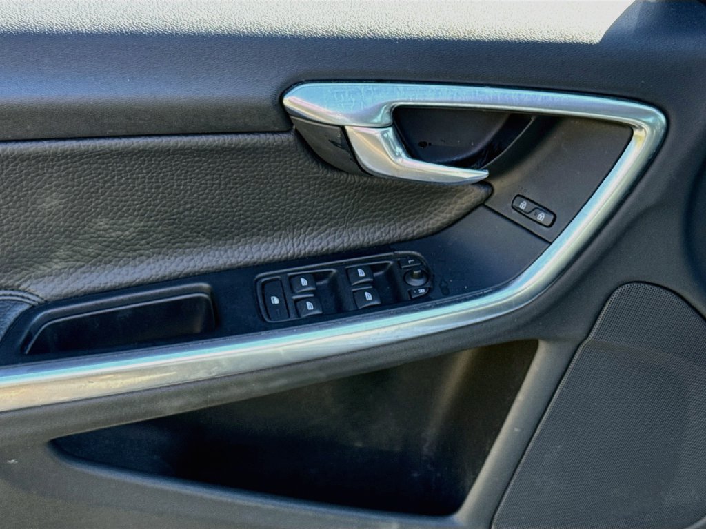 Used 2012 Volvo S60 T5 FWD image 21