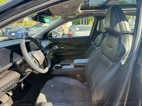 Used 2024 Nissan Ariya FWD image 10