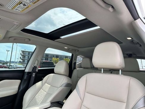 Used 2021 Nissan Murano Platinum w/ Cargo Package FWD image 14