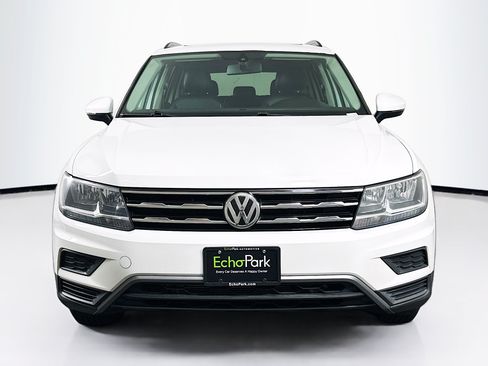 Used 2018 Volkswagen Tiguan SE w/ Panoramic Sunroof Package AWD/4WD image 2