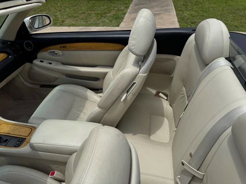 Used 2005 Lexus SC 430 Convertible RWD image 26