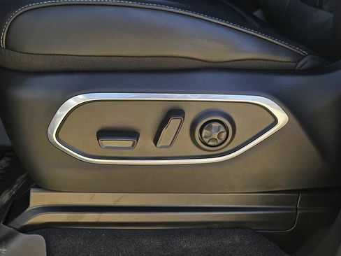New 2026 Jeep Grand Wagoneer 4WD image 14