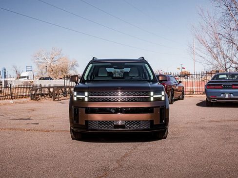 Used 2024 Hyundai Santa Fe Calligraphy image 2