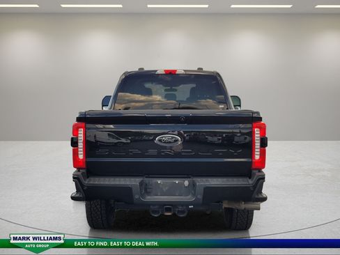 Used 2023 Ford F250 XLT w/ Black Appearance Package AWD/4WD image 5