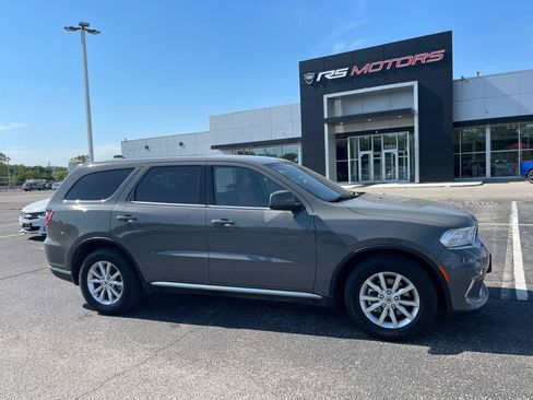 Used 2021 Dodge Durango SXT w/ 3rd Row Seating Group RWD image 2