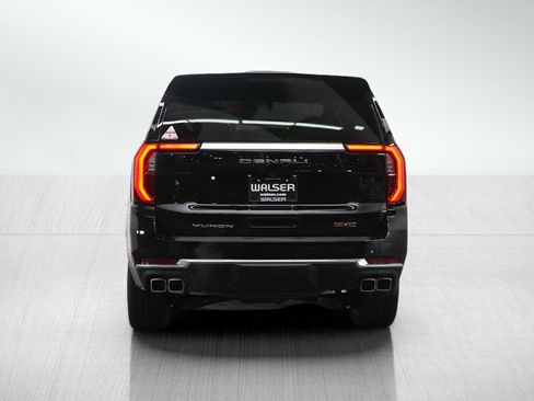 Used 2025 GMC Yukon Denali w/ Sun & Power Step Package AWD/4WD image 4