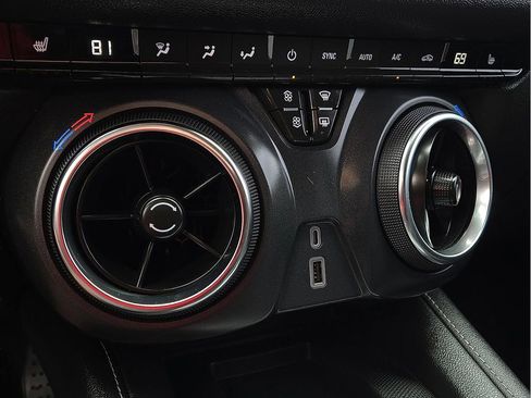 Used 2023 Chevrolet Blazer LT w/ Convenience Package FWD image 14