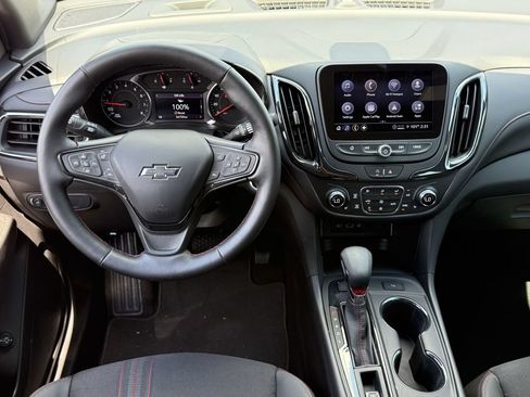 Used 2024 Chevrolet Equinox RS AWD/4WD image 9