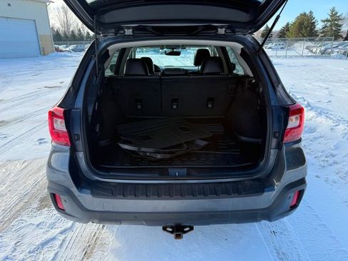 Used 2019 Subaru Outback 2.5i Limited image 3