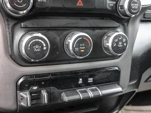 Used 2024 RAM 2500 Big Horn AWD/4WD image 34