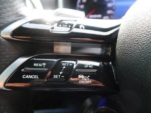 Used 2022 Mercedes-Benz SL 55 AMG 4MATIC image 33