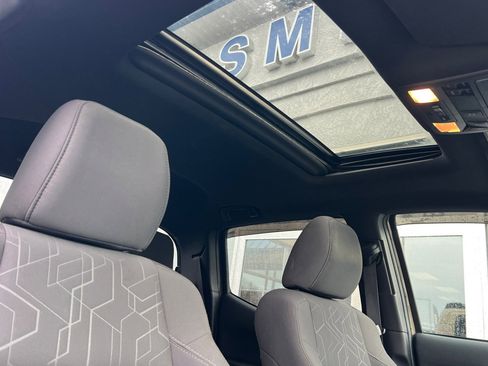 Used 2016 Toyota Tacoma TRD Off-Road image 16