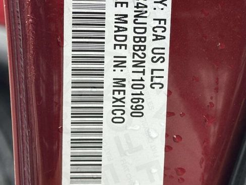 Used 2022 Jeep Compass Latitude image 16