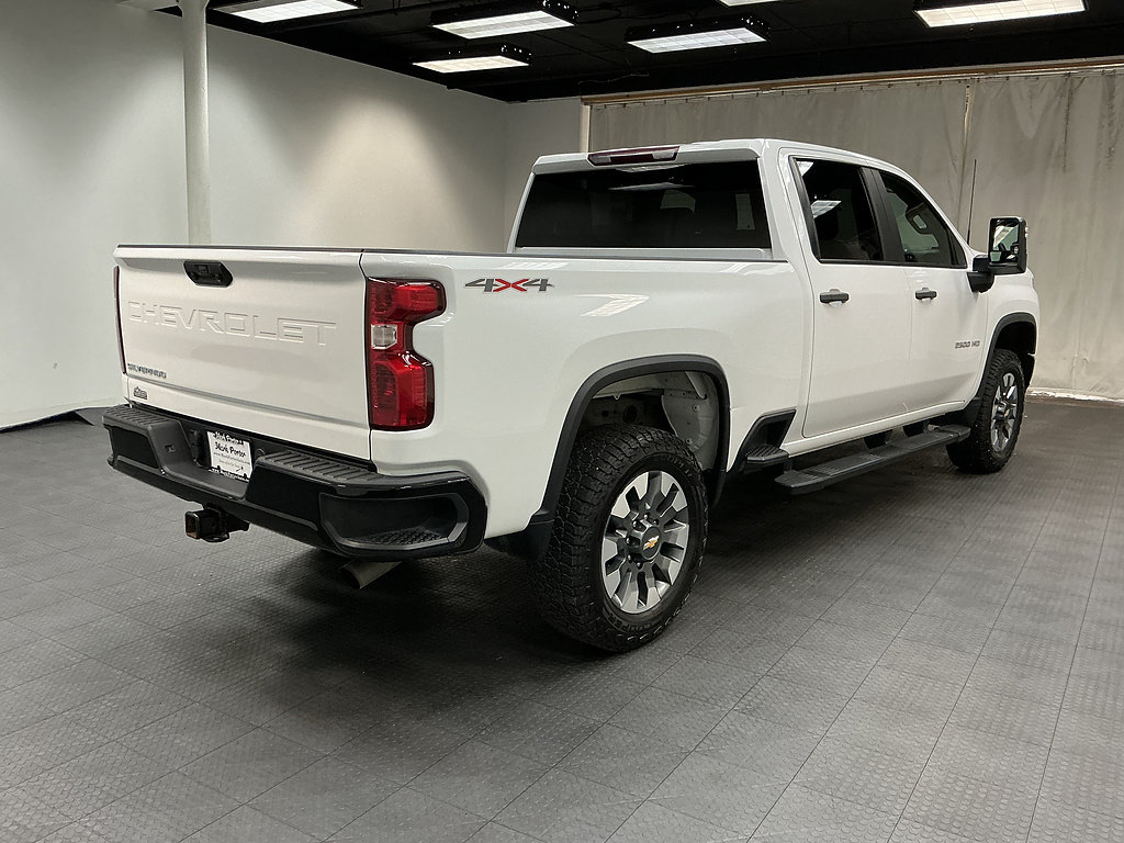 Used 2022 Chevrolet Silverado 2500 Custom w/ Custom Value Package AWD/4WD image 5