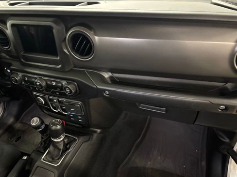 Used 2022 Jeep Gladiator Sport AWD/4WD image 20