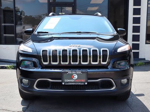 Used 2018 Jeep Cherokee Limited AWD/4WD image 3
