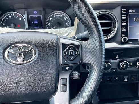 Used 2020 Toyota Tacoma TRD Off-Road w/ Technology Package AWD/4WD image 20
