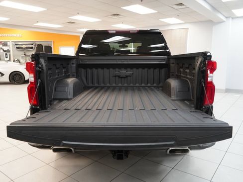 Certified 2022 Chevrolet Silverado 1500 RST w/ LPO, Blackout Package AWD/4WD image 9
