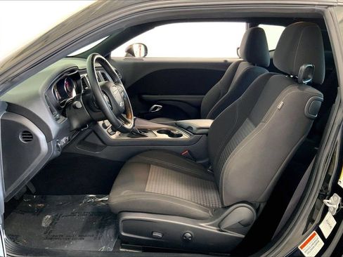 Used 2023 Dodge Challenger SXT RWD image 17