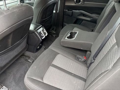 Used 2023 Kia Sorento LX image 29