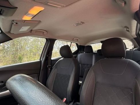 Used 2020 Nissan Kicks SV image 12