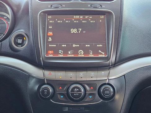 Used 2018 Dodge Journey Crossroad w/ Driver Convenience Group FWD image 16