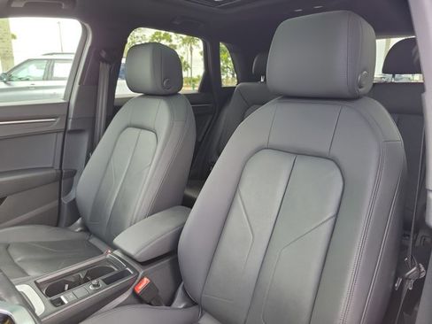 Used 2022 Audi Q3 2.0T Premium AWD/4WD image 21