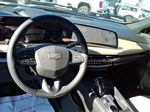 Used 2025 Cadillac XT4 Premium Luxury w/ Technology Package image 10