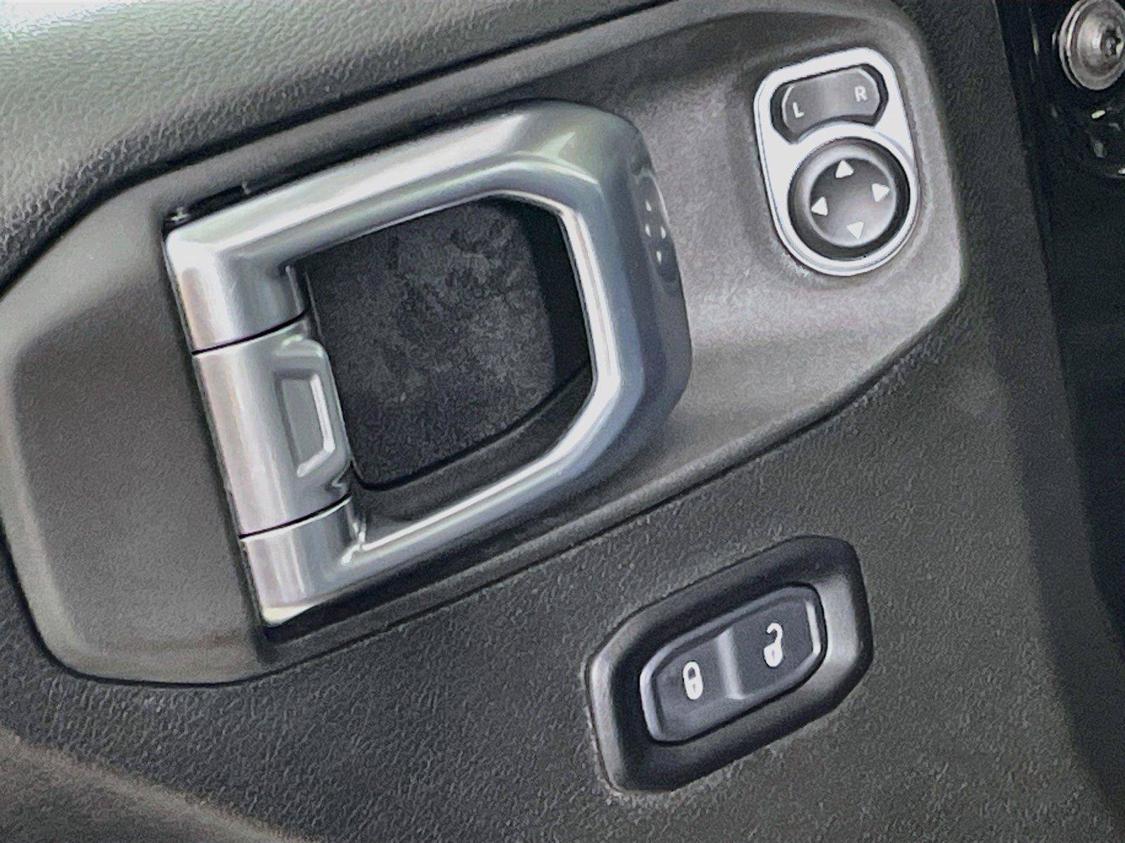 Used 2026 Jeep Wrangler Unlimited Rubicon AWD/4WD image 19
