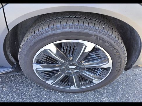 Used 2026 Cadillac Escalade IQ Sport 2 AWD/4WD image 8