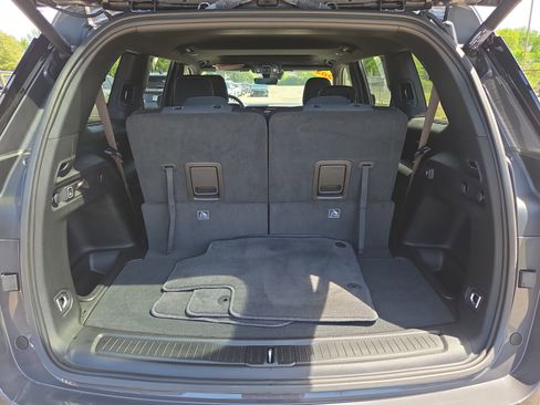 New 2025 Jeep Grand Cherokee L Laredo w/ Luxury Tech Group I RWD image 10