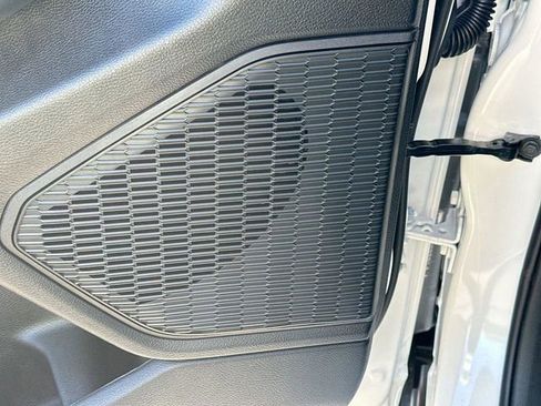 New 2025 Jeep Grand Cherokee Altitude AWD/4WD image 18