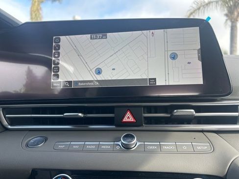 New 2025 Hyundai Elantra SEL image 8