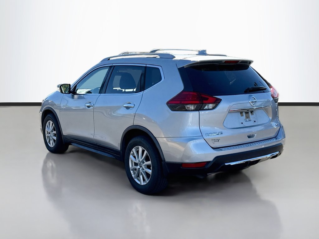 Used 2017 Nissan Rogue SV FWD image 5