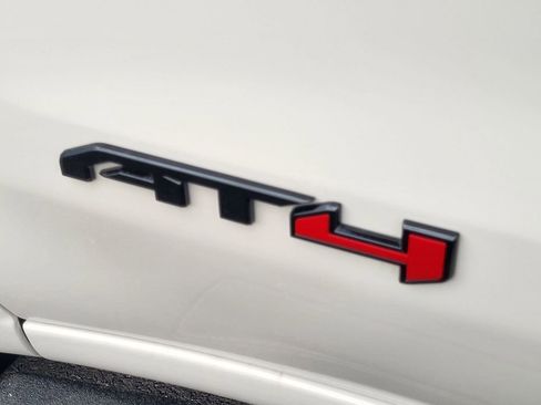 New 2026 GMC Sierra 1500 AT4 w/ AT4 Premium Package AWD/4WD image 8