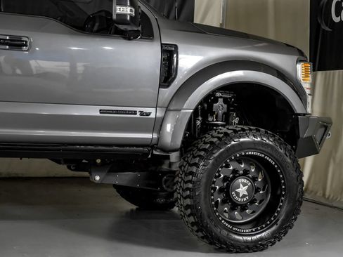 Used 2022 Ford F450 Platinum w/ FX4 Off-Road Package AWD/4WD image 7