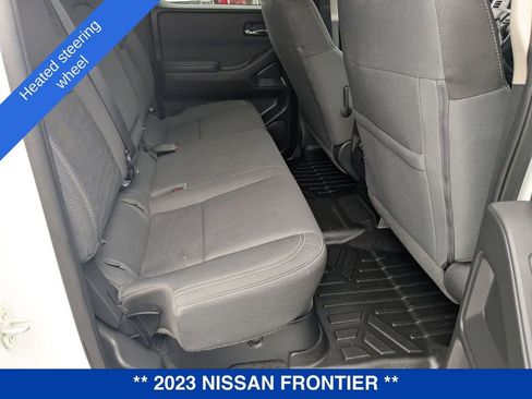 Used 2023 Nissan Frontier SV w/ Technology Package image 40