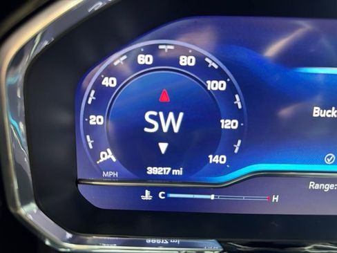 Used 2024 Chevrolet Silverado 2500 ZR2 w/ Snow Plow Prep/Camper Package image 24