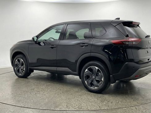 Used 2025 Nissan Rogue SV FWD image 6