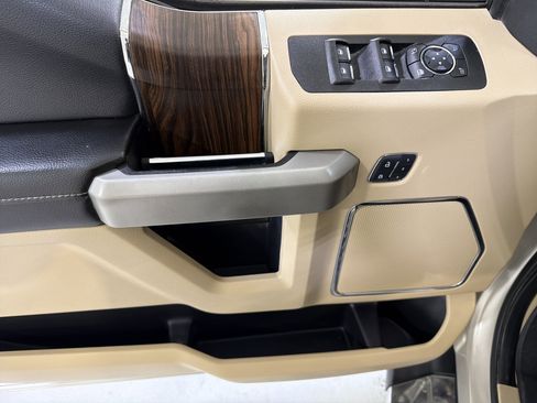 Used 2017 Ford F150 Lariat image 14