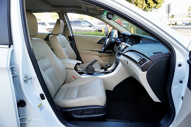 Used 2015 Honda Accord EX-L image 17