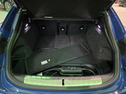 Used 2023 Porsche Taycan 4S image 35