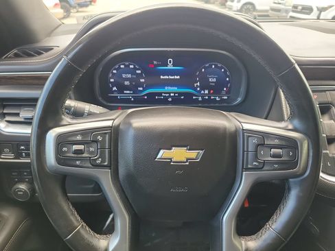 Used 2023 Chevrolet Suburban Premier AWD/4WD image 8