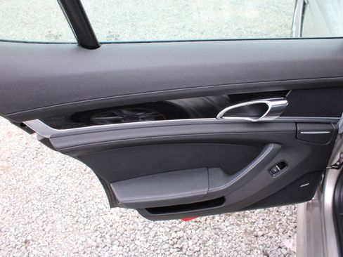 Used 2011 Porsche Panamera image 24