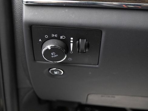 Used 2020 Jeep Grand Cherokee Summit AWD/4WD image 18