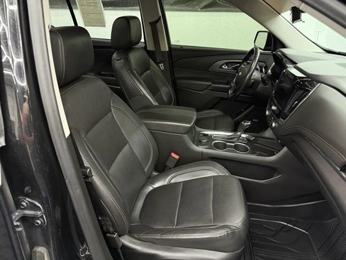 Used 2020 Chevrolet Traverse Premier w/ Redline Edition AWD/4WD image 6