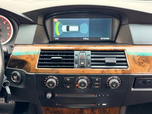 Used 2007 BMW 530xi Wagon image 19